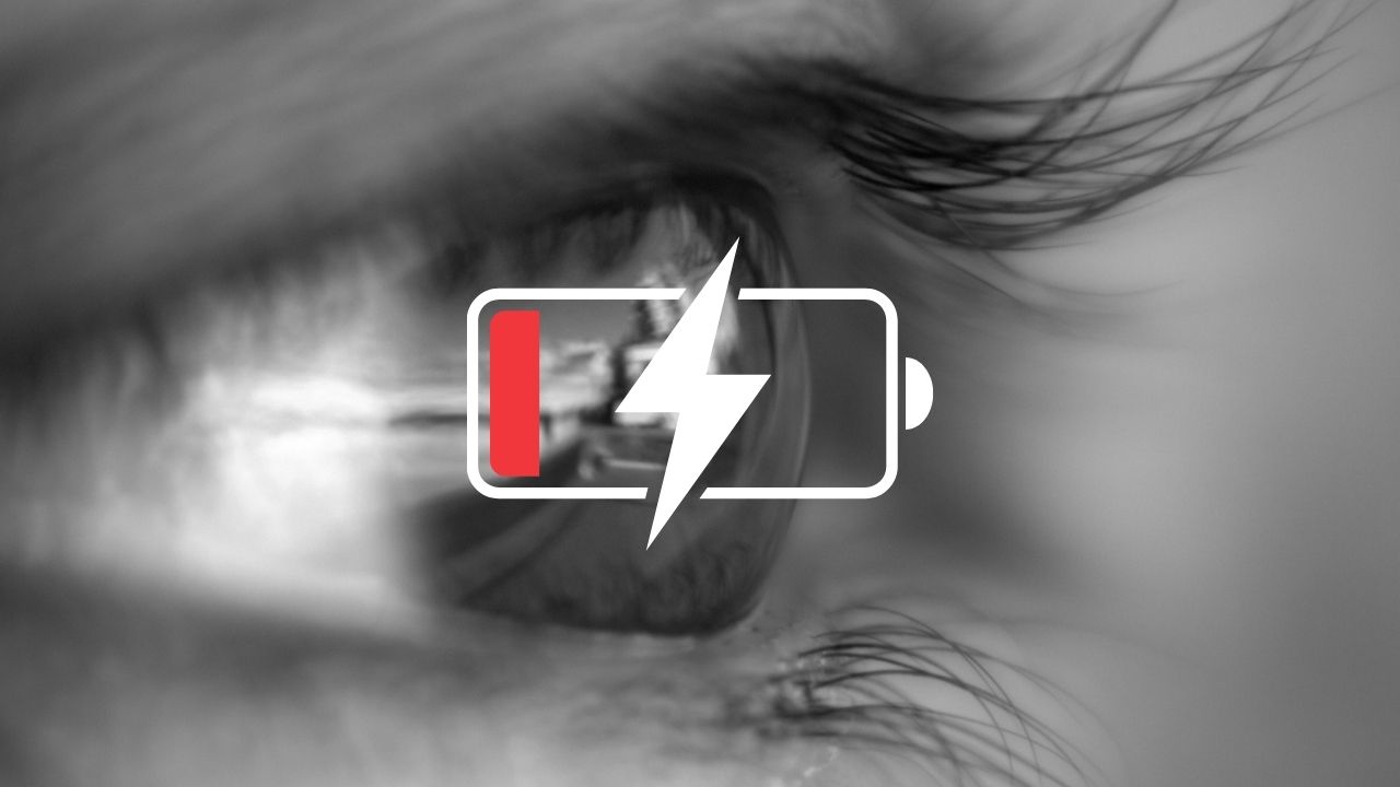 eine soziale batterie vor einem menschlichen auge